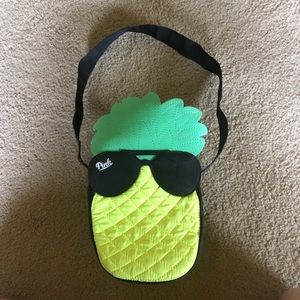 Victoria’s Secret pink pineapple insulated bag